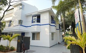Bay Breeze Suites